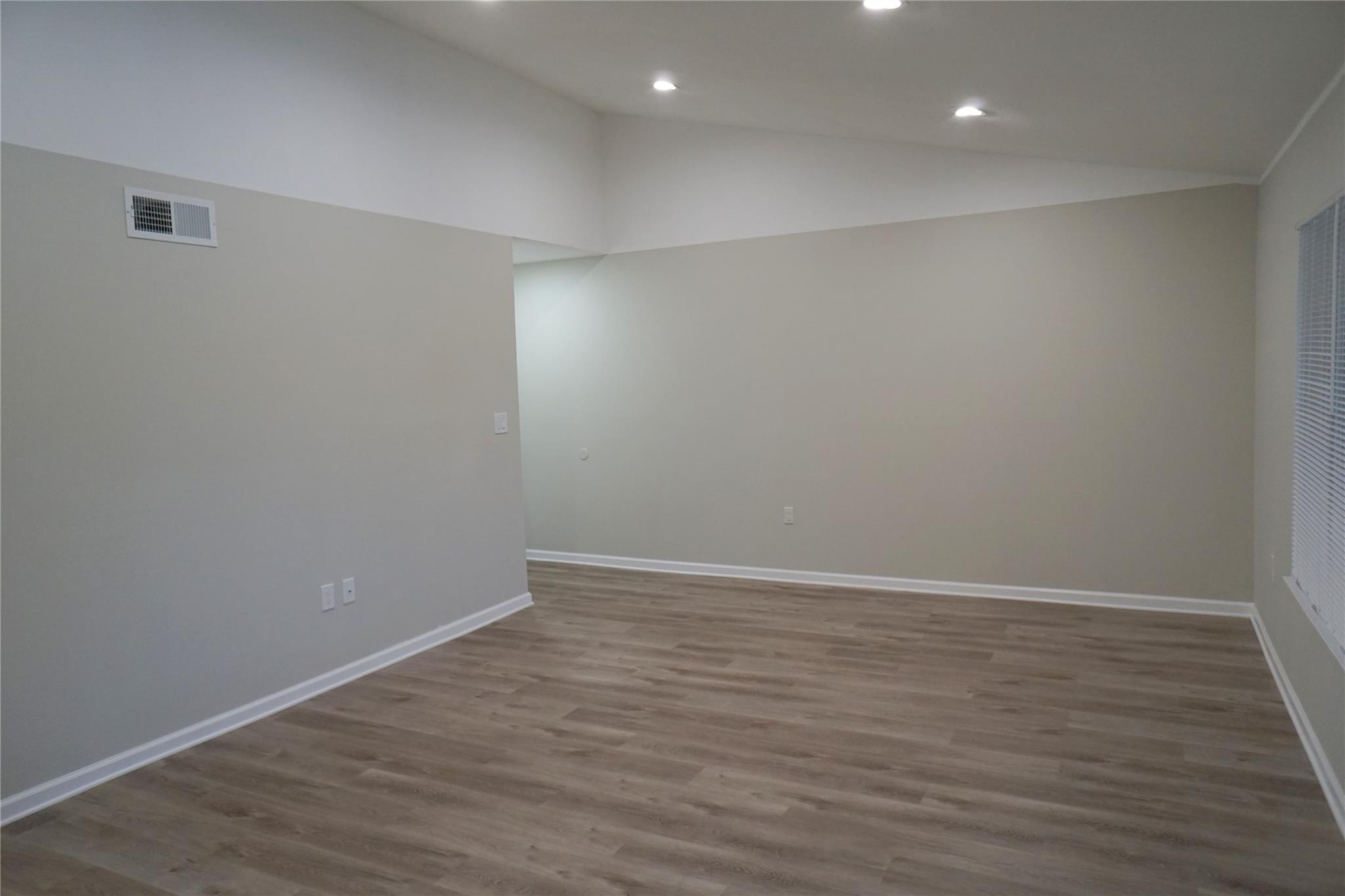 2301 NW 33rd St 111
