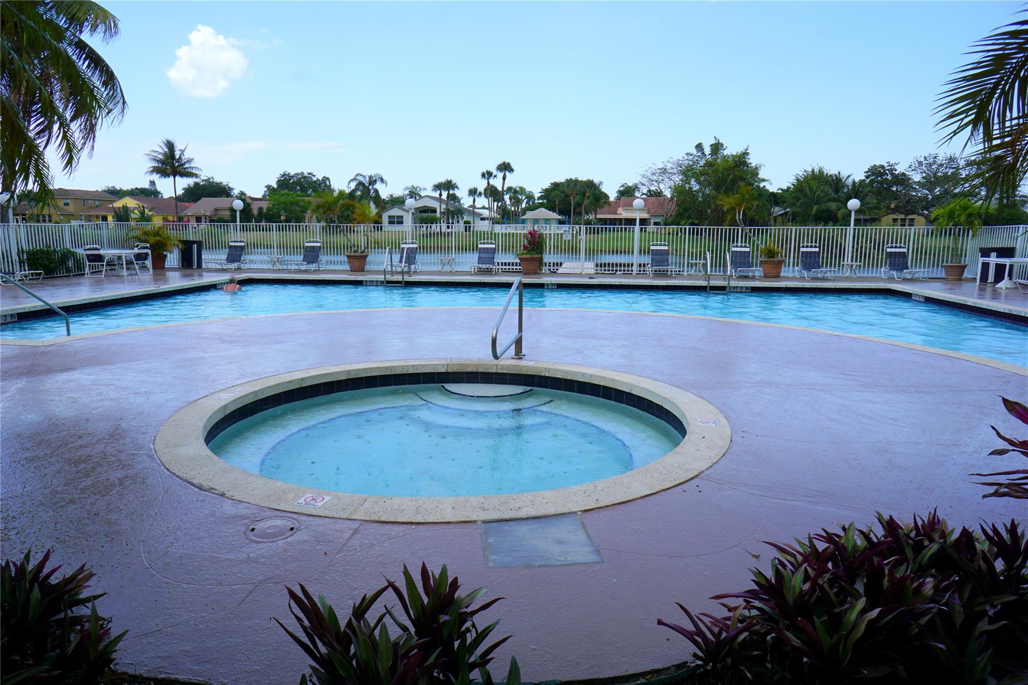 2301 NW 33rd St 111