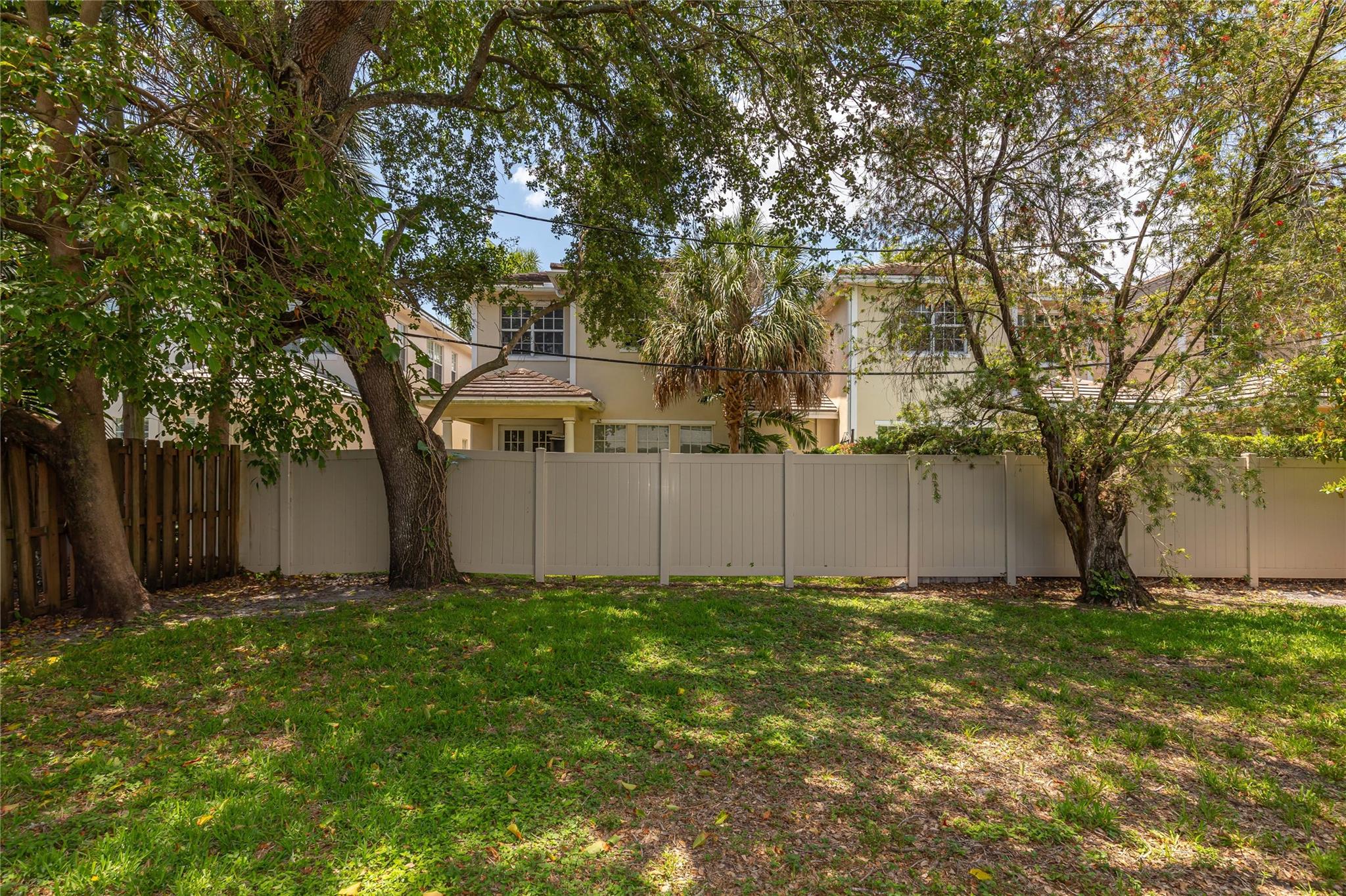 1524 SW 22nd St