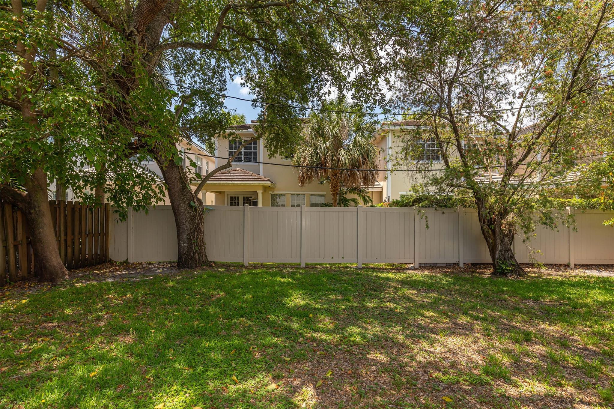 1524 SW 22nd St