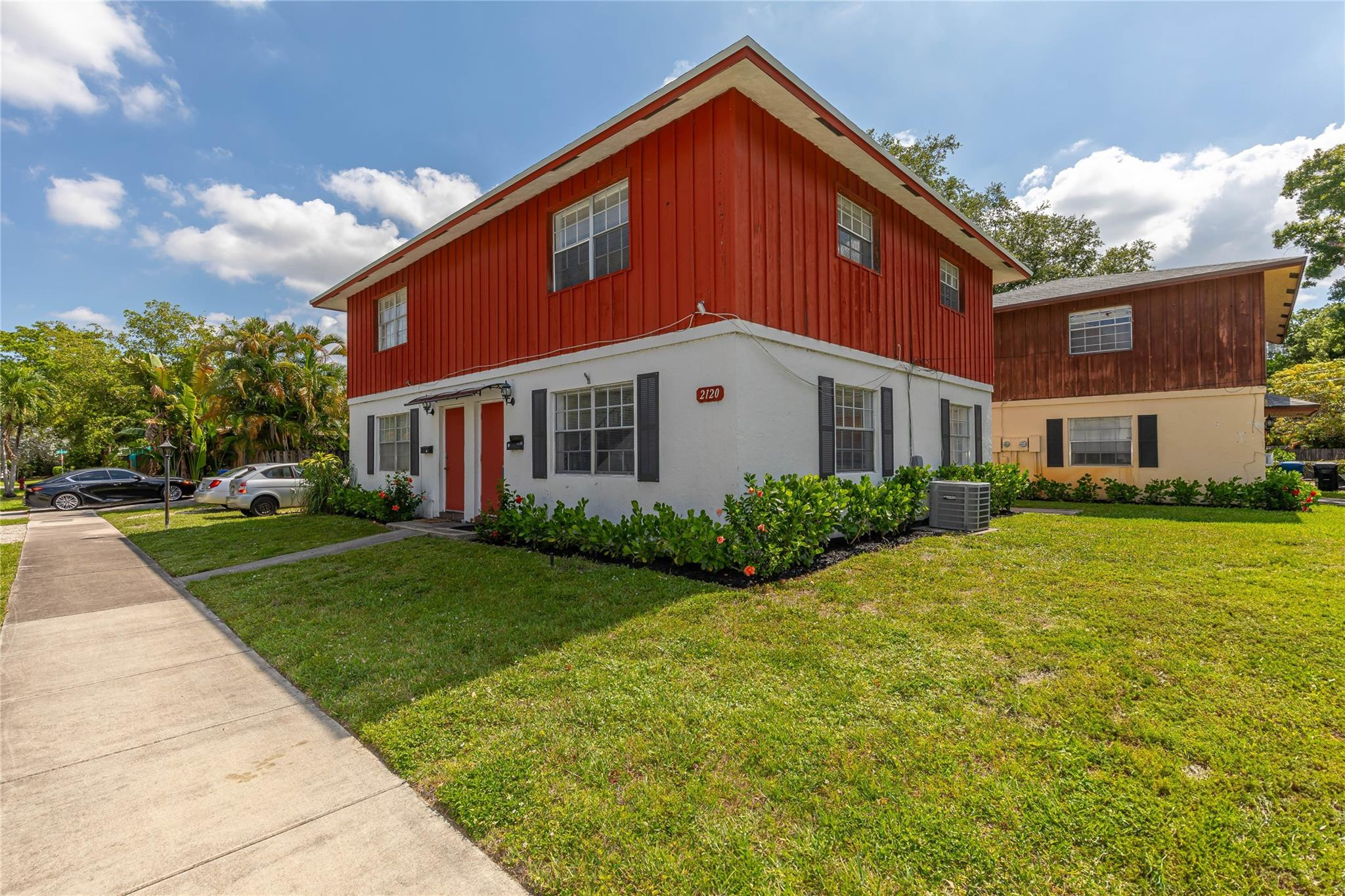 2120 SW 18th Ave