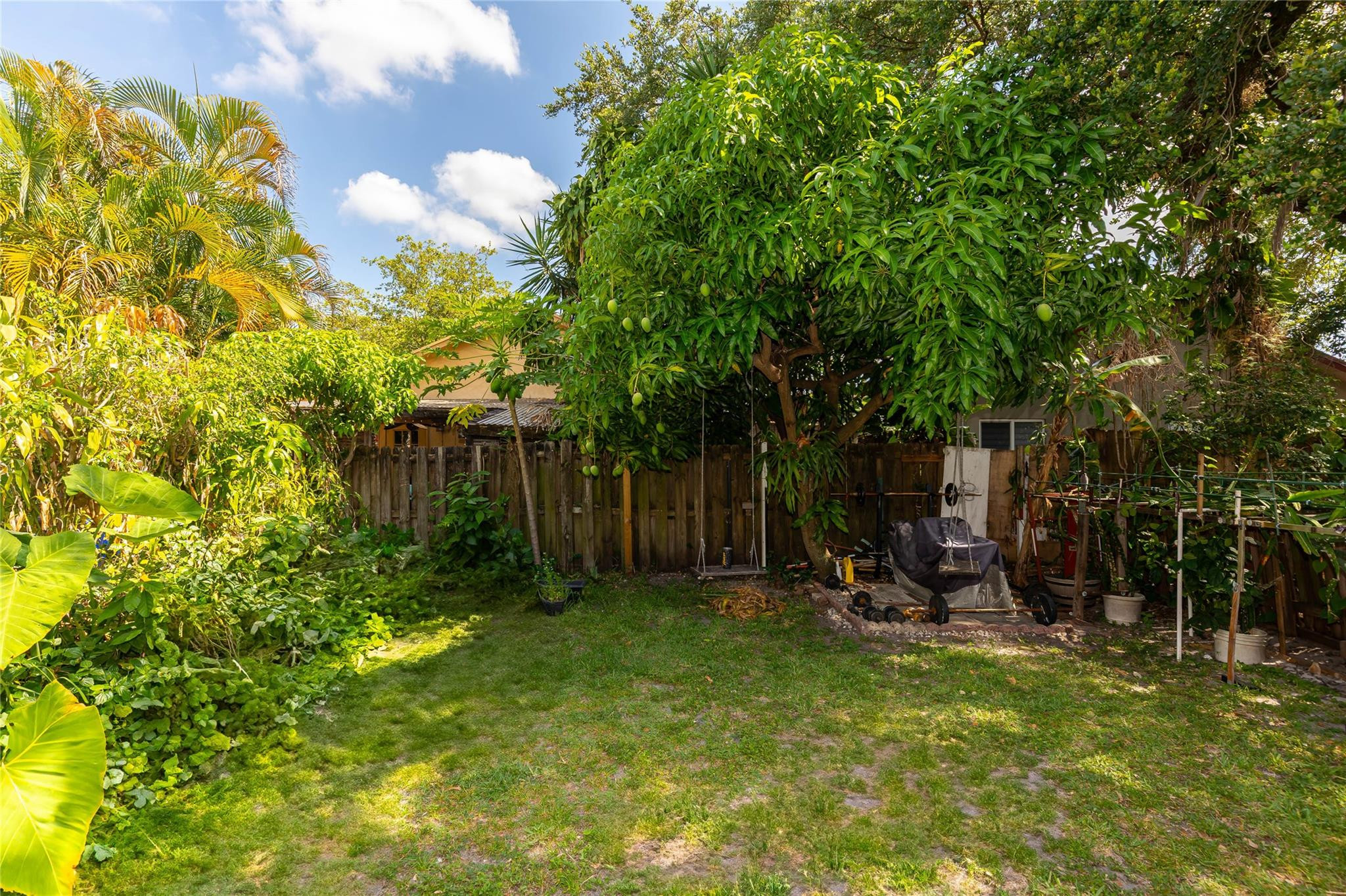 2120 SW 18th Ave