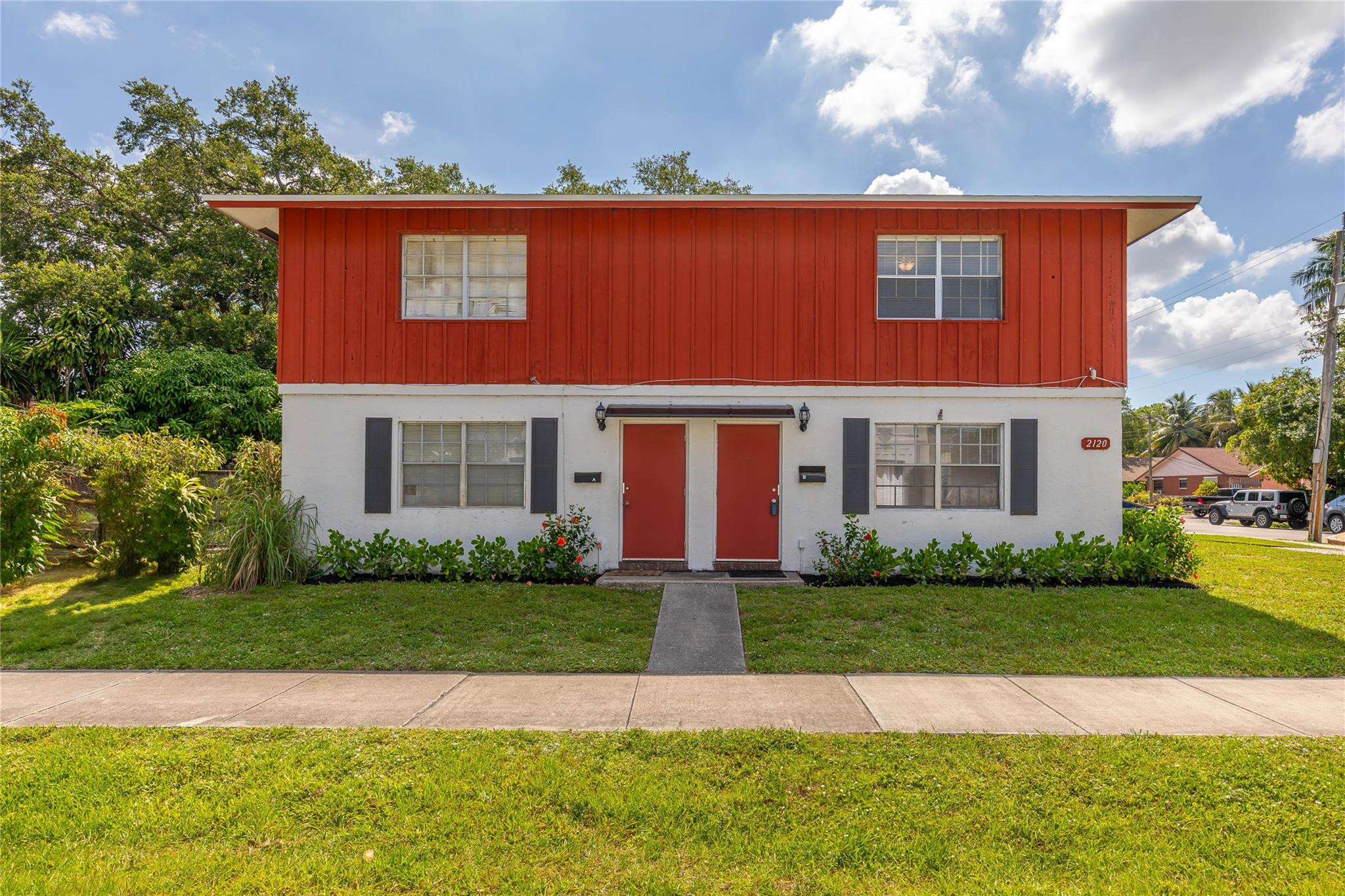 2120 SW 18th Ave