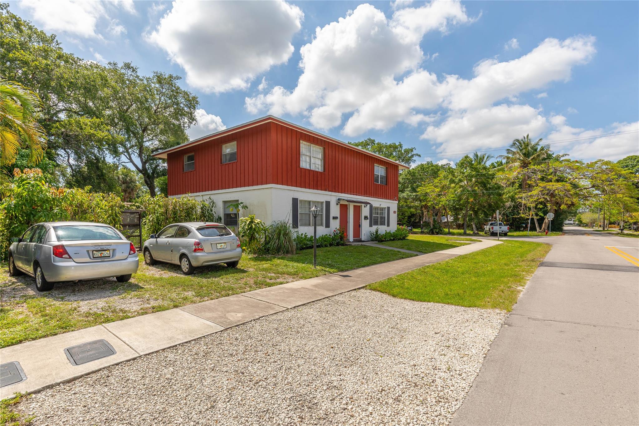 2120 SW 18th Ave