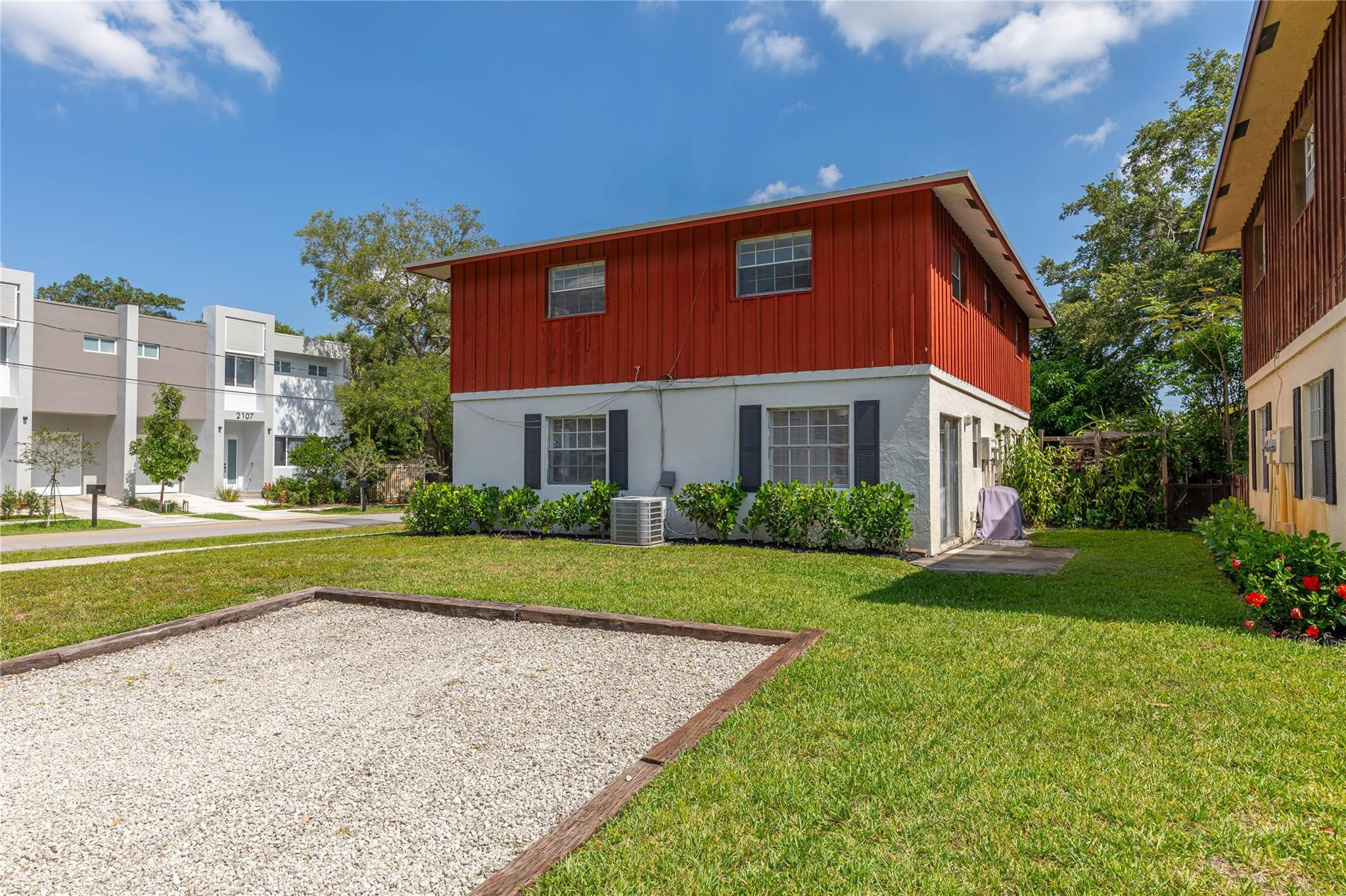 2120 SW 18th Ave