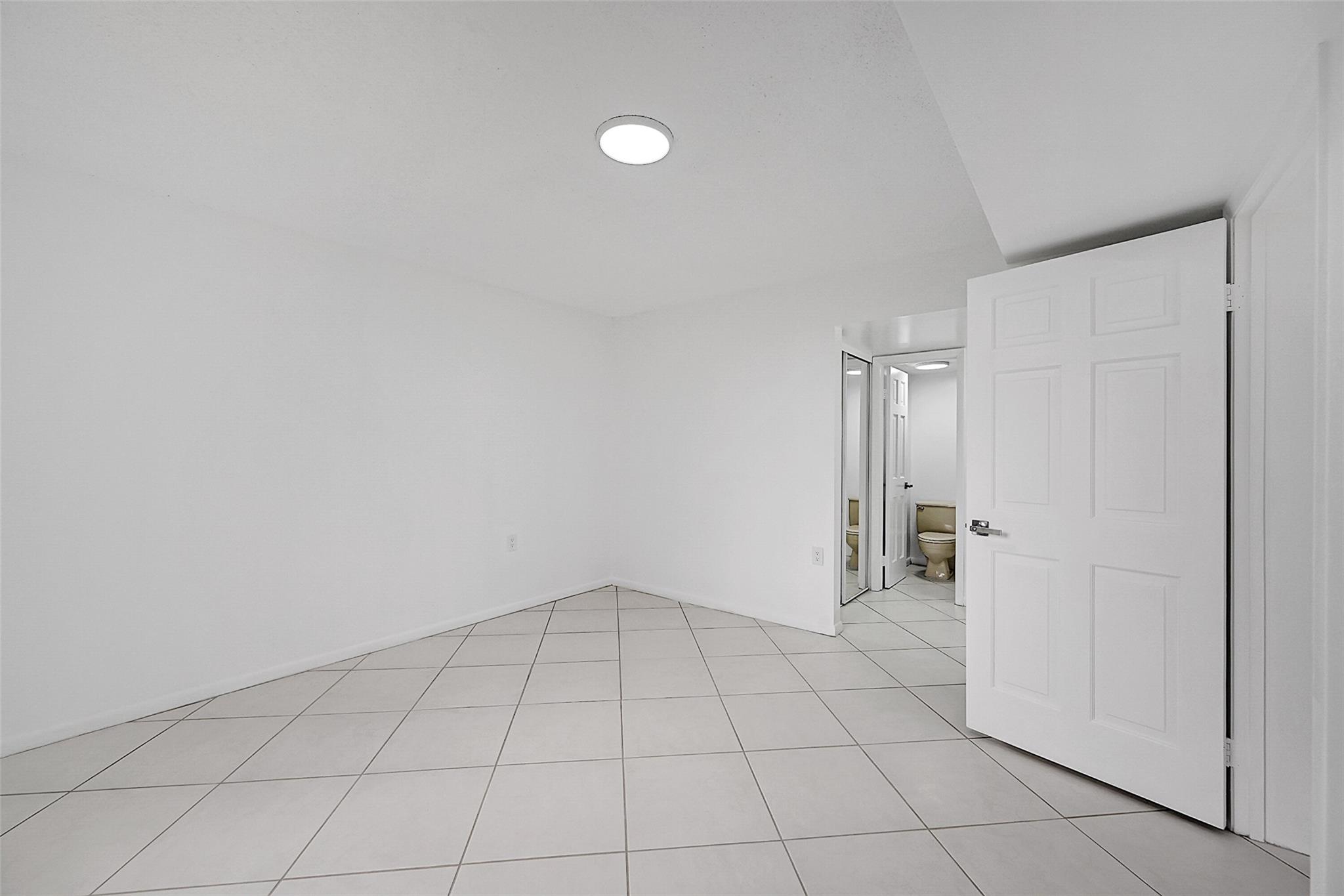 1703 S Whitehall Dr 304