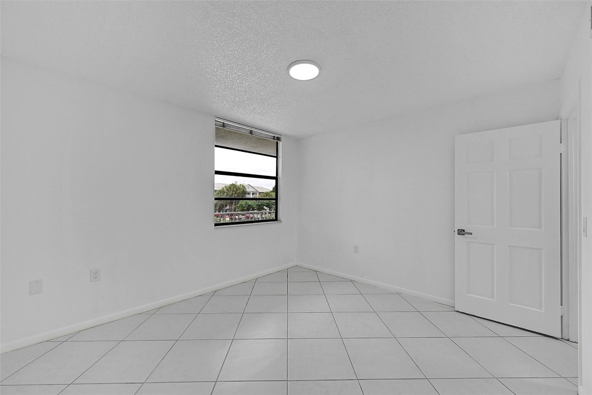 1703 S Whitehall Dr 304