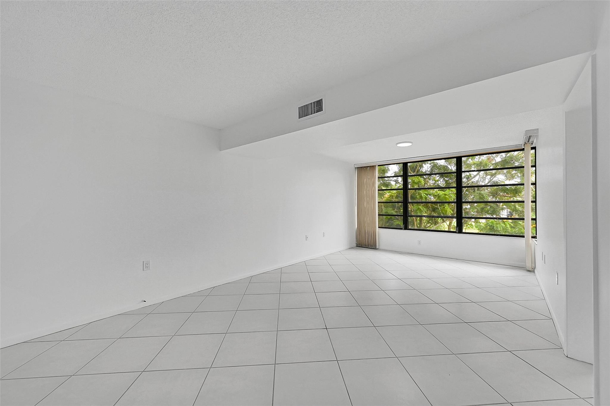 1703 S Whitehall Dr 304