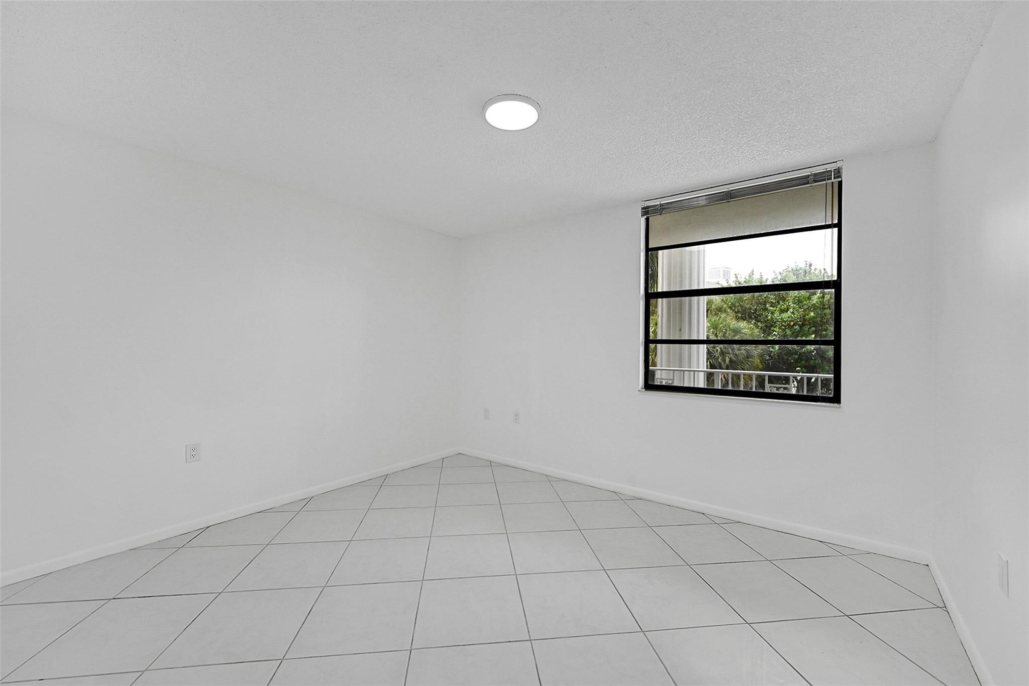 1703 S Whitehall Dr 304