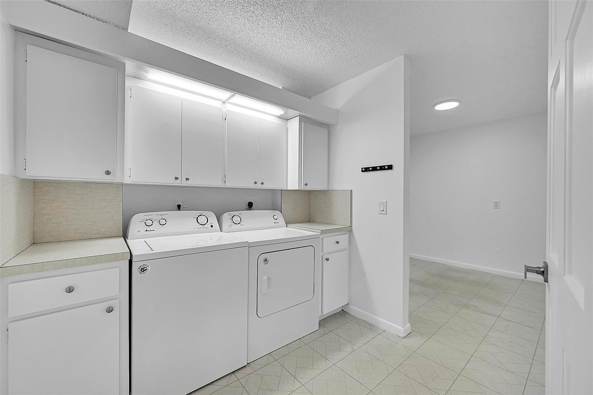 1703 S Whitehall Dr 304