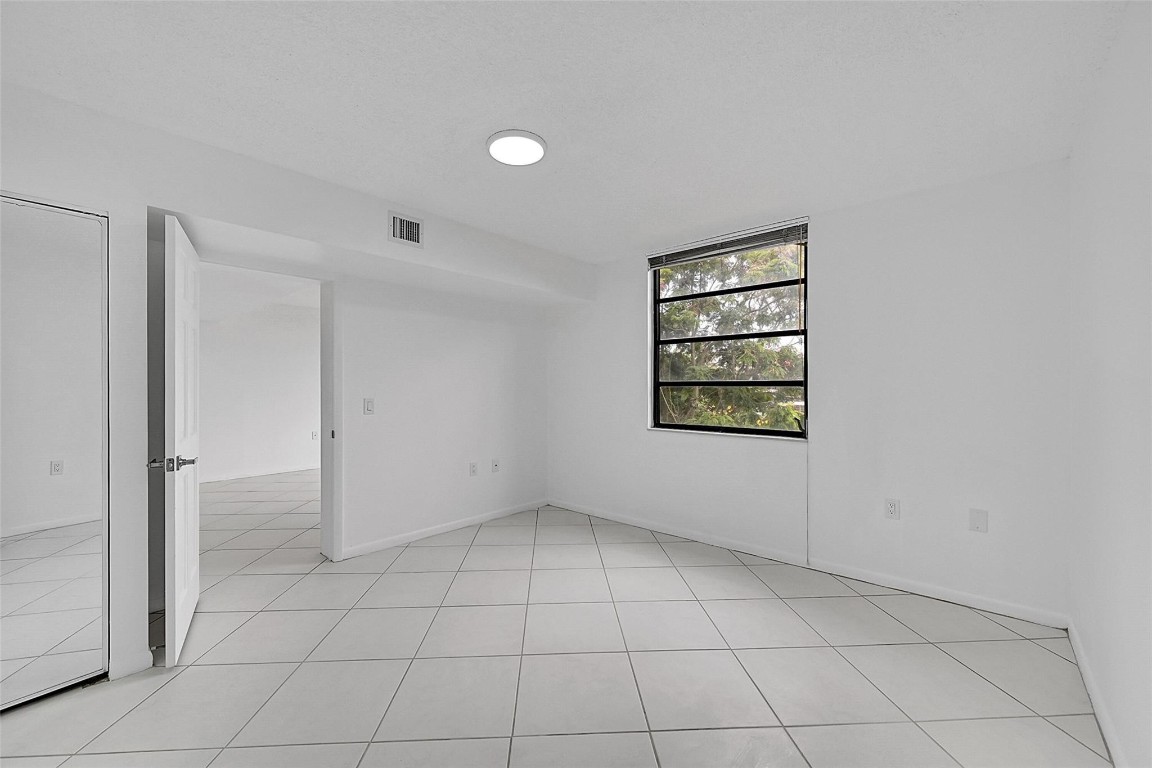 1703 S Whitehall Dr 304