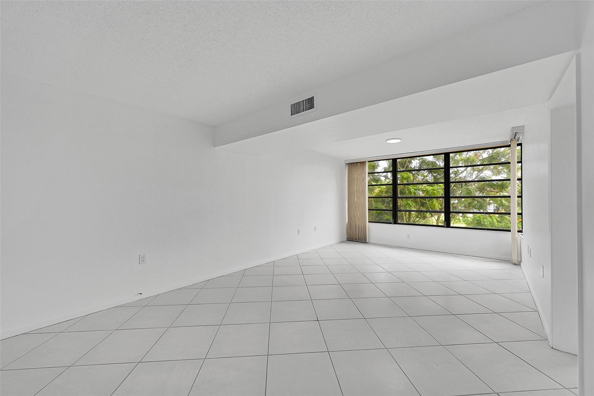 1703 S Whitehall Dr 304