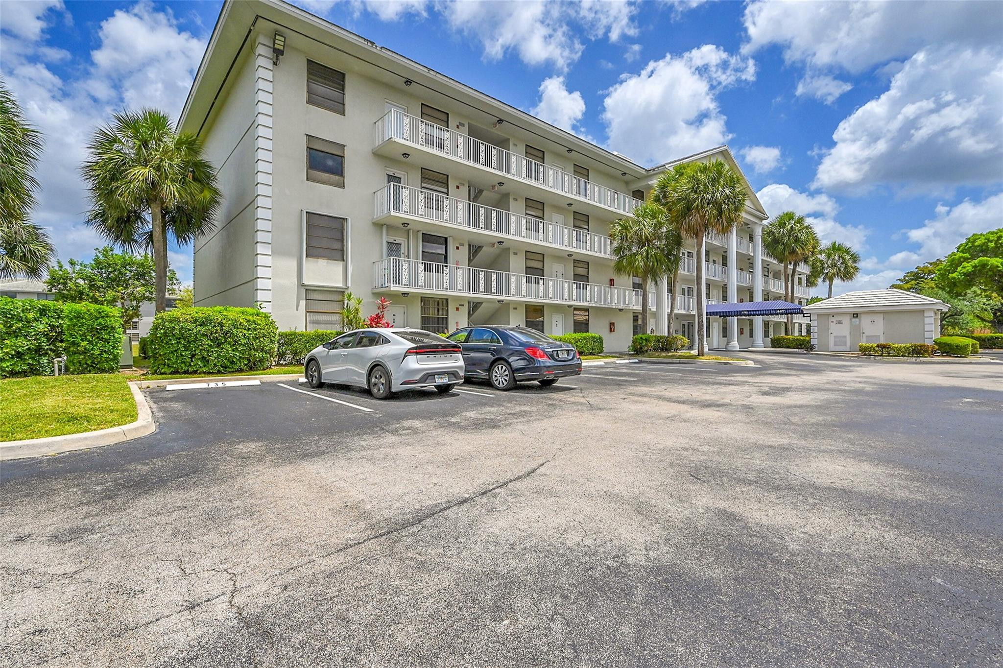 1703 S Whitehall Dr 304