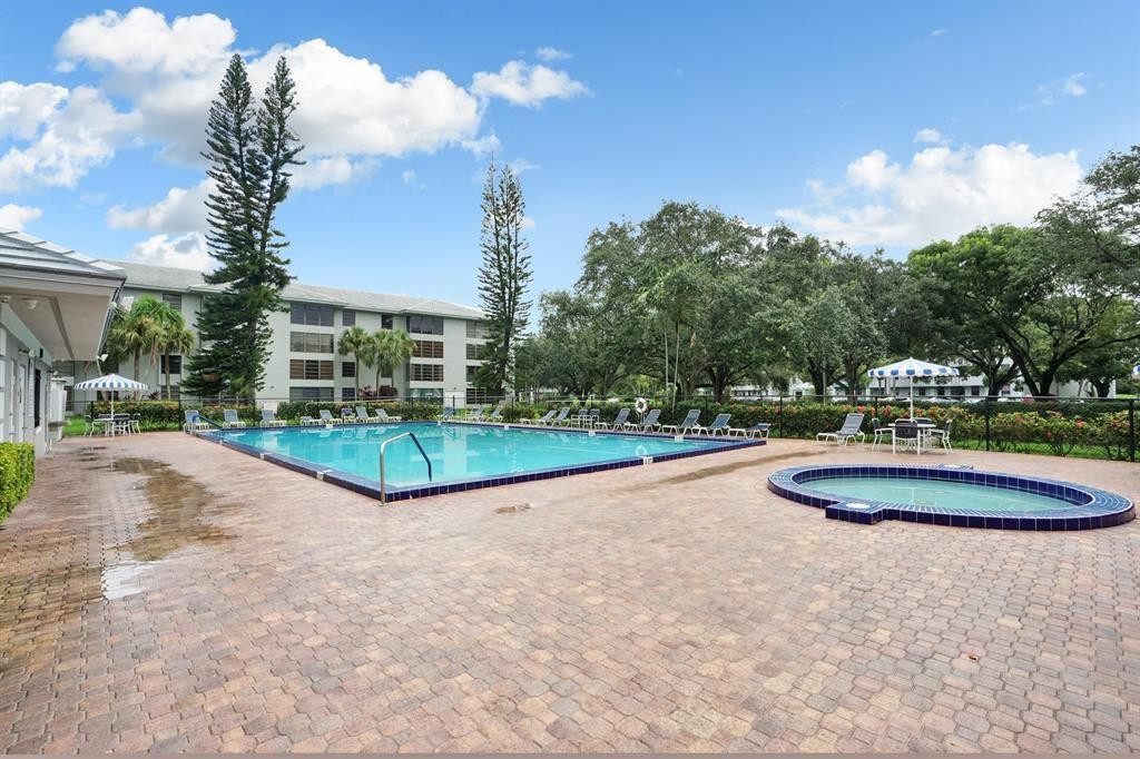 1703 S Whitehall Dr 304