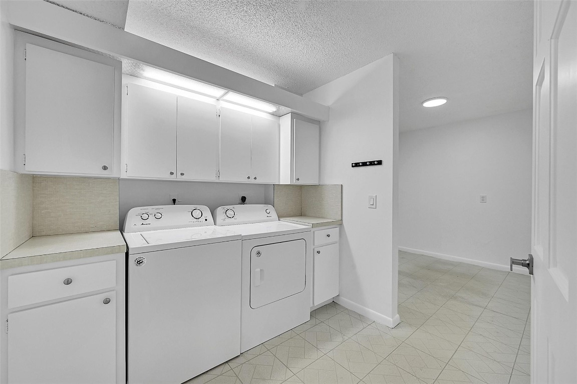 1703 S Whitehall Dr 304