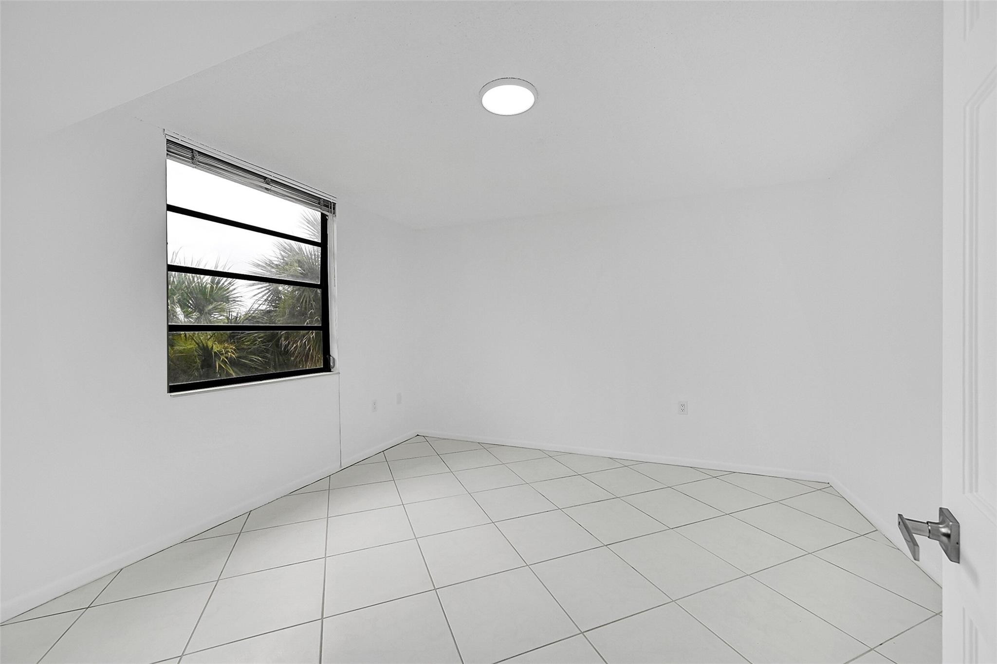 1703 S Whitehall Dr 304