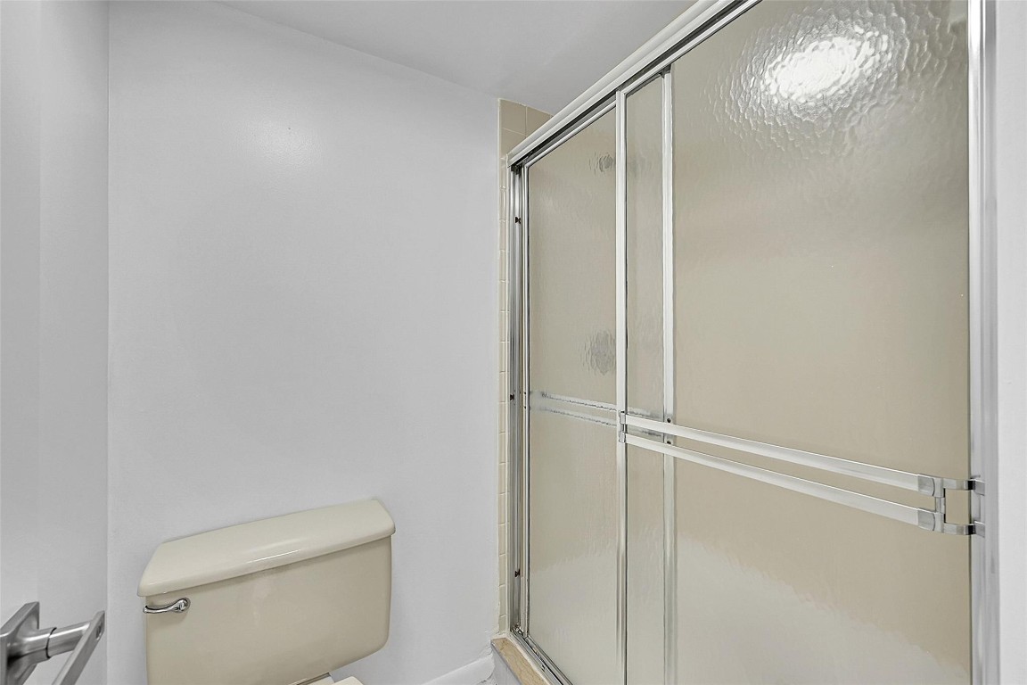 1703 S Whitehall Dr 304