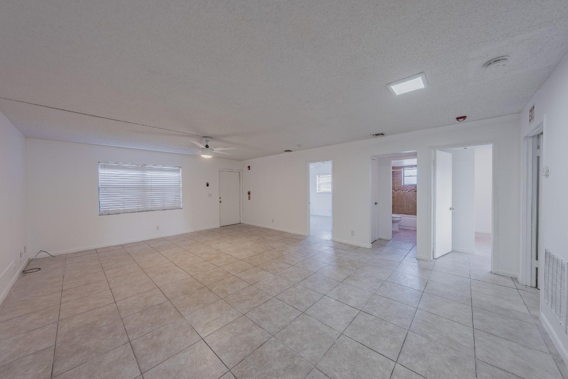 8507 Sunset Dr Drive