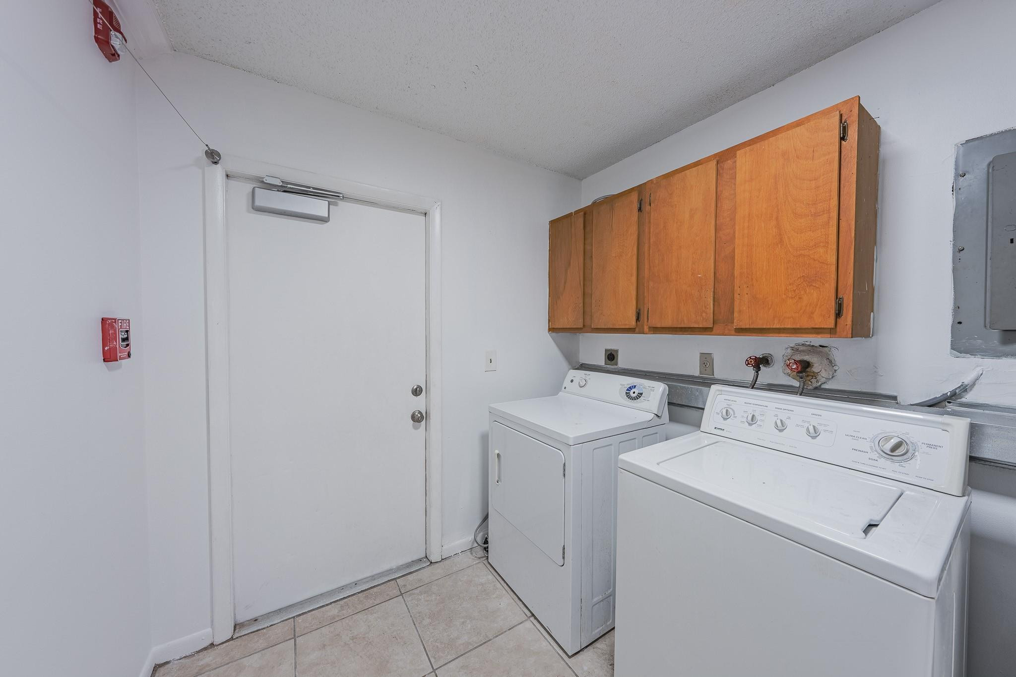 8507 Sunset Dr Drive