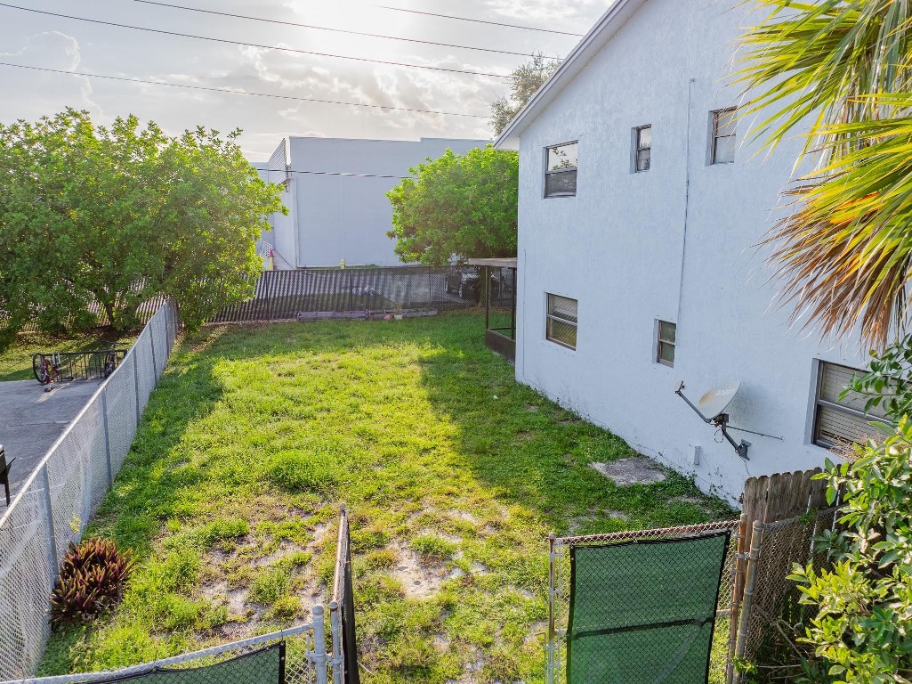 8507 Sunset Dr Drive