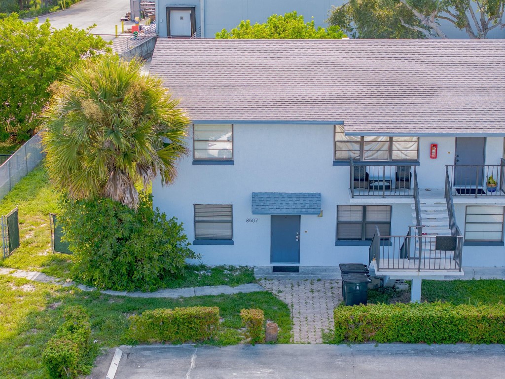 8507 Sunset Dr Drive