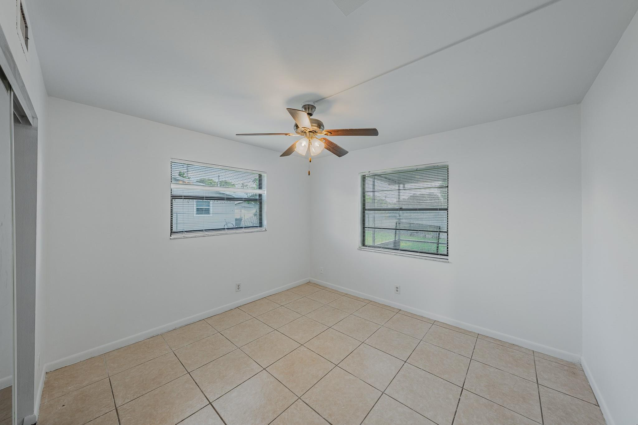 8507 Sunset Dr Drive