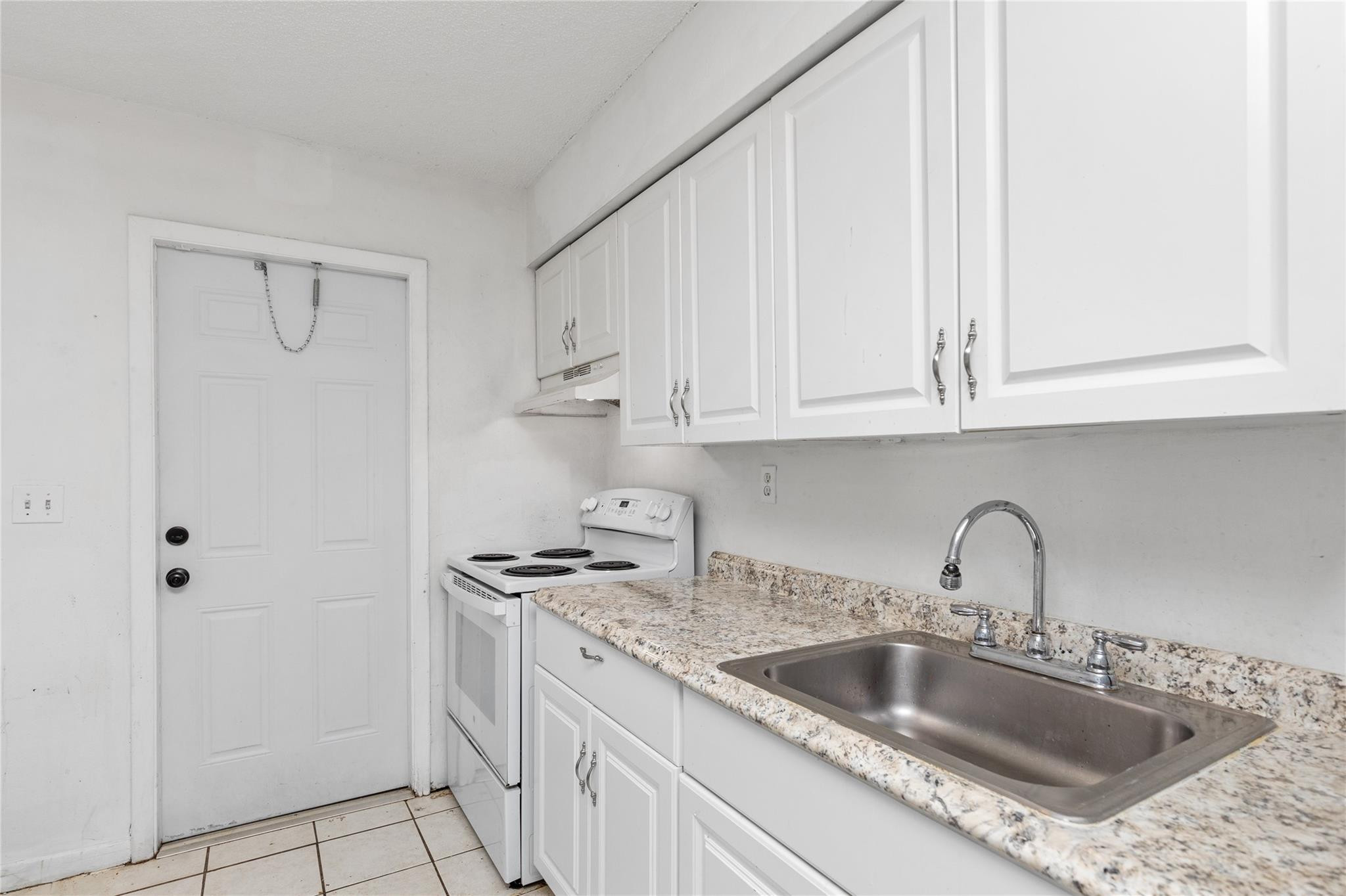 800 SW 30th St