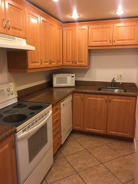 411 SE 8th St 127