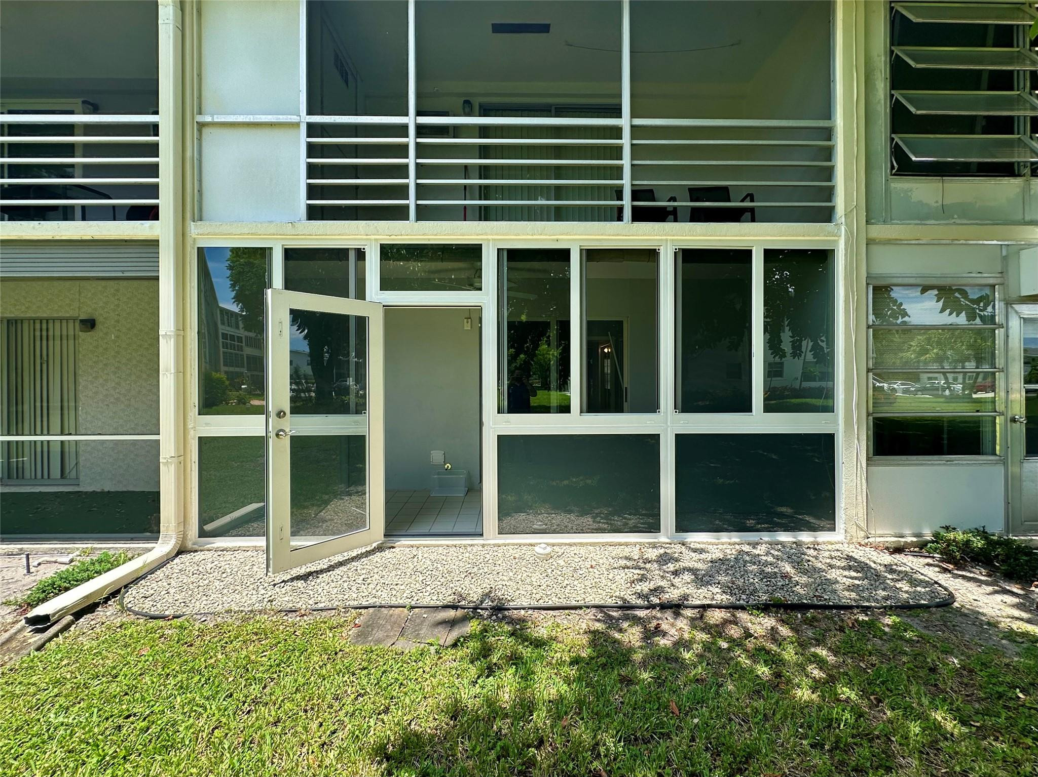 254 Newport P 254