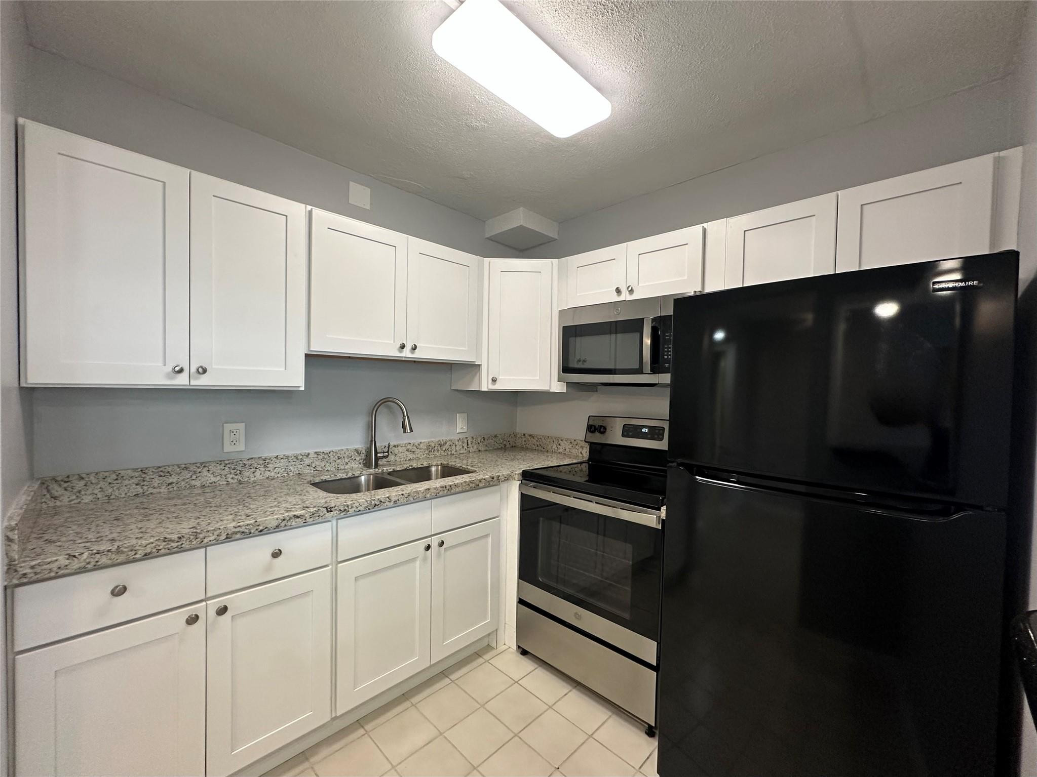 254 Newport P 254