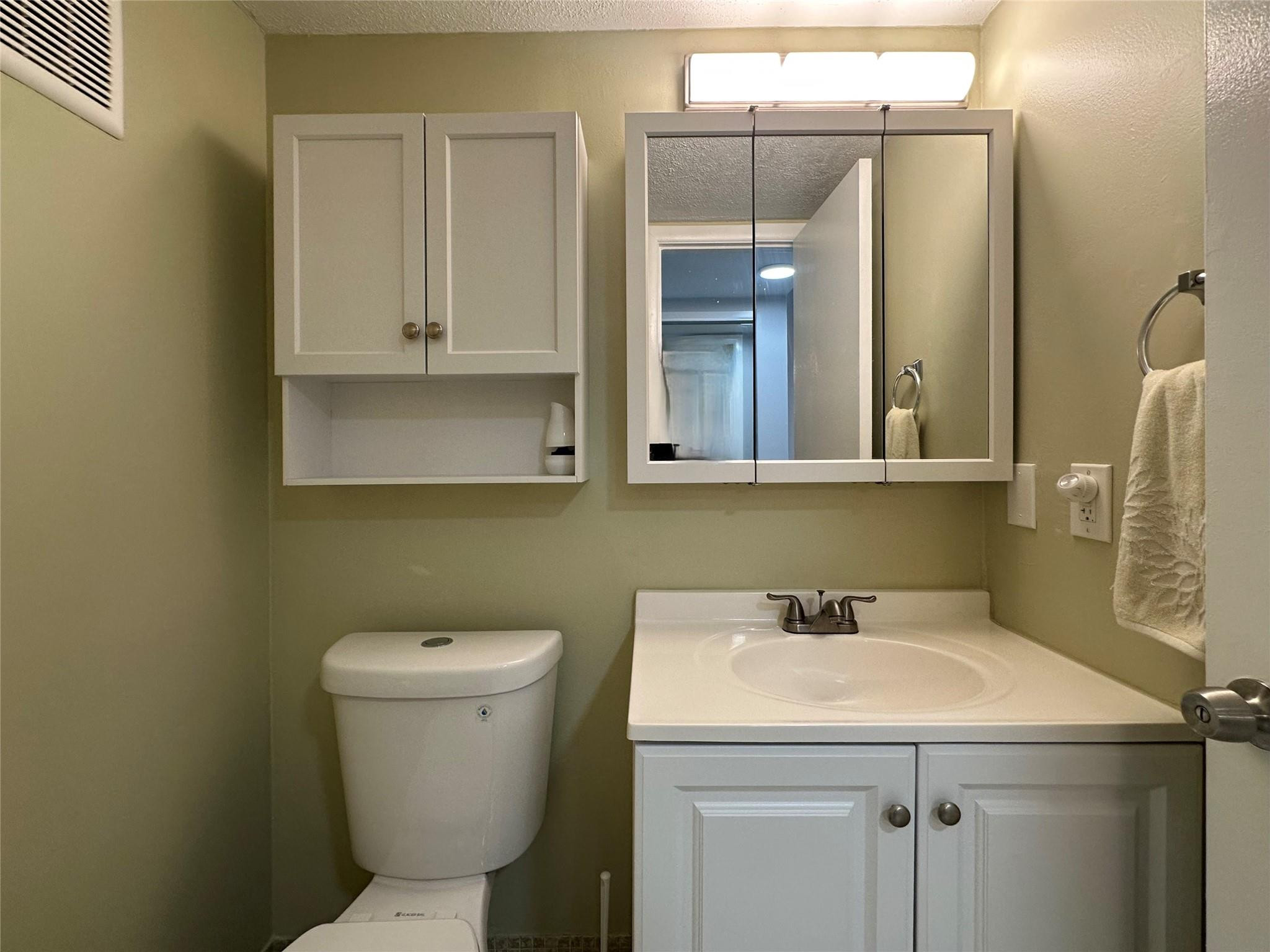 254 Newport P 254