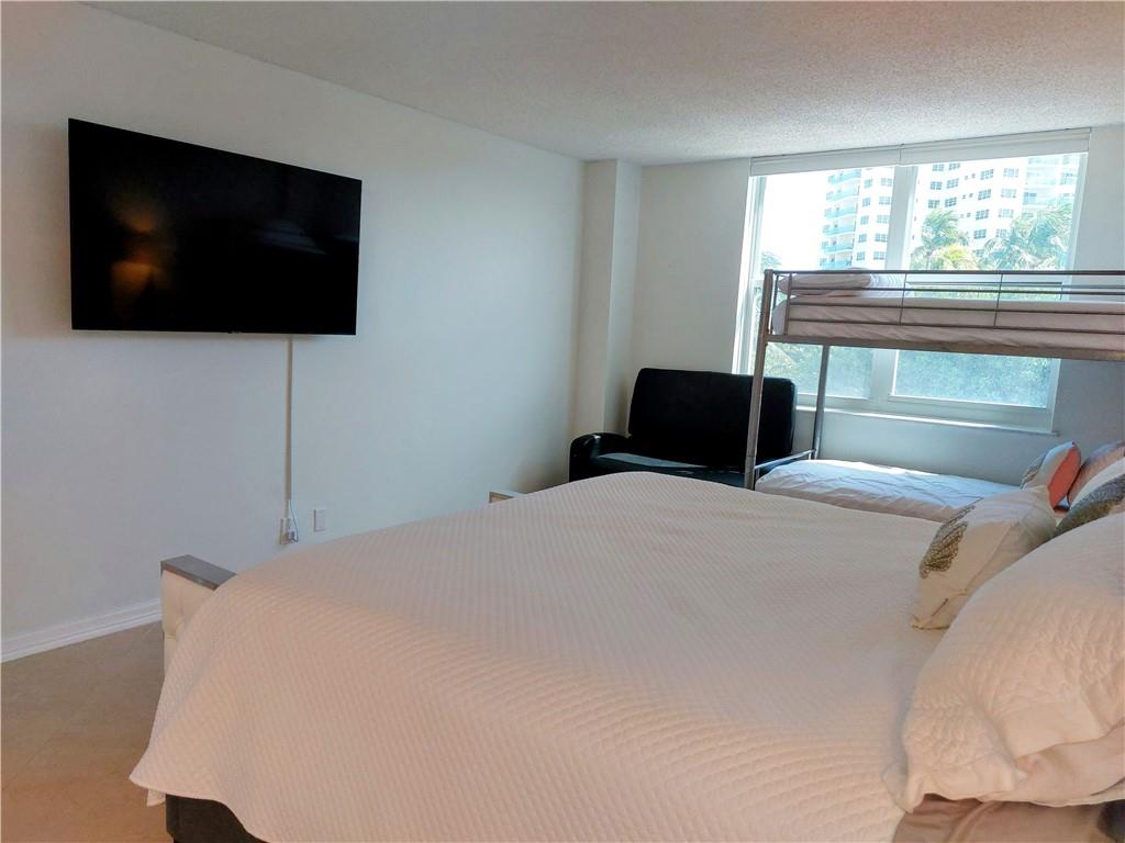 2000 S Ocean Blvd 2K