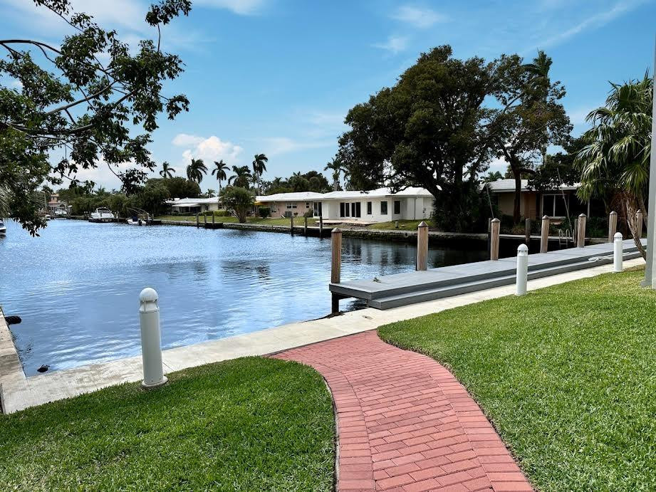 1439 S Ocean Blvd 215