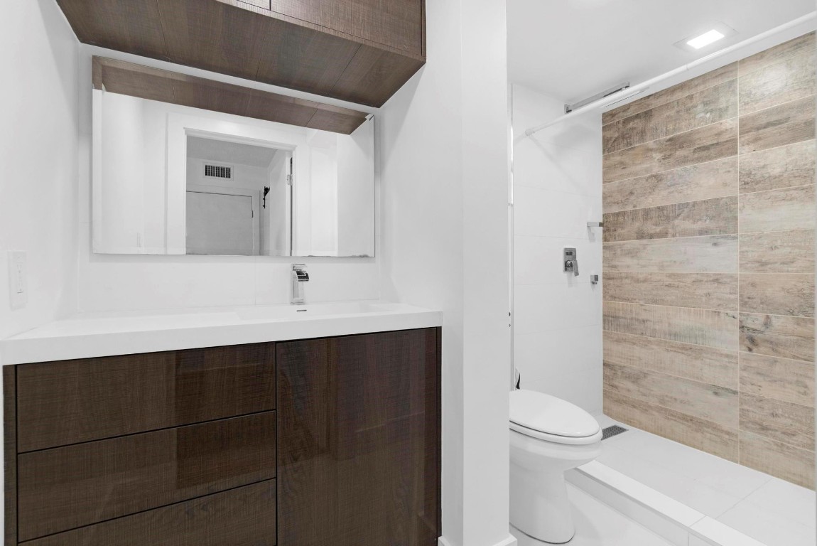 1439 S Ocean Blvd 215