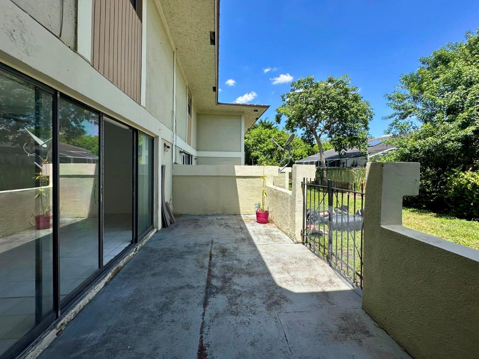 8801 W Sample Rd 9
