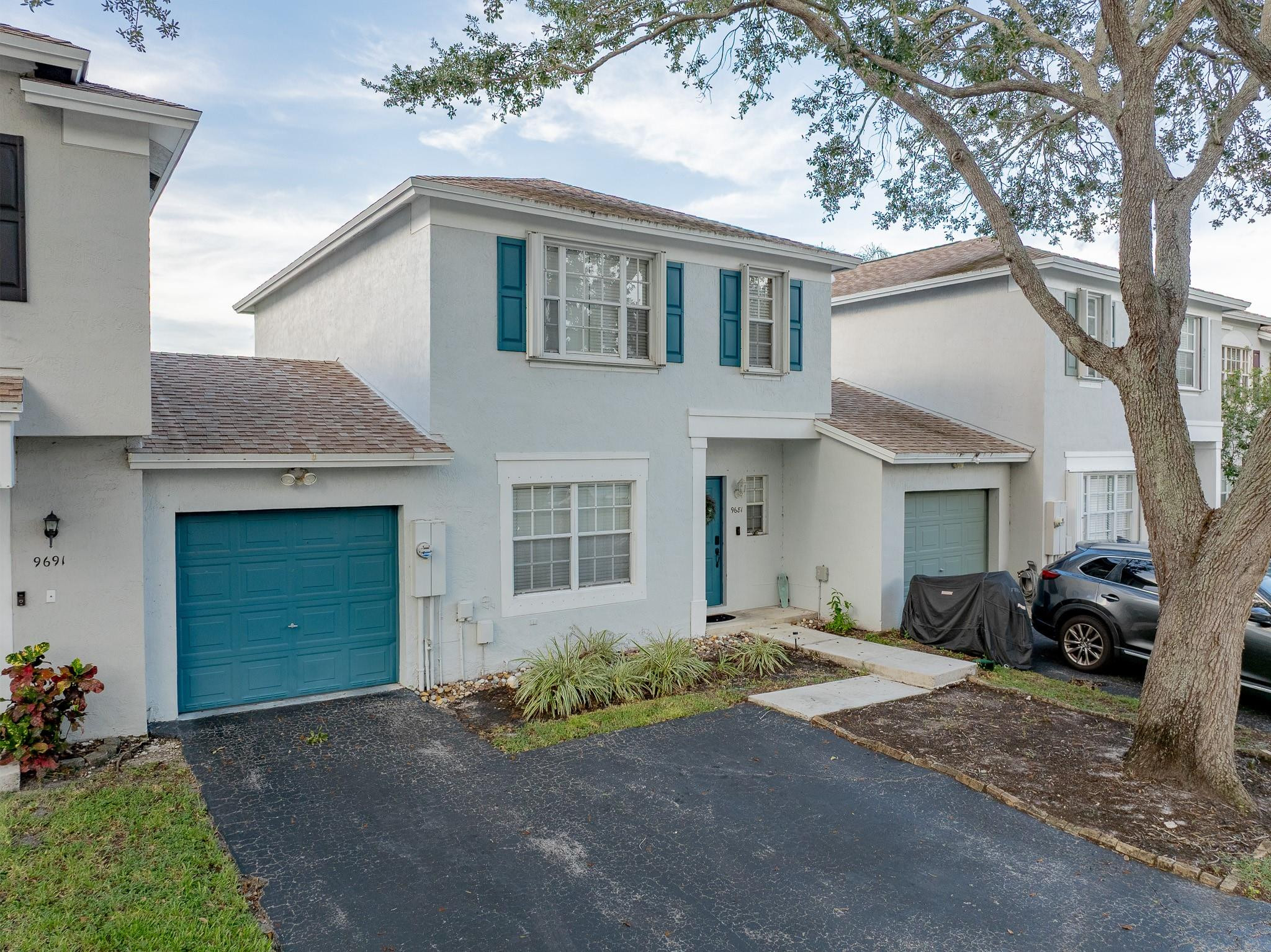 9681 Santa Rosa Dr