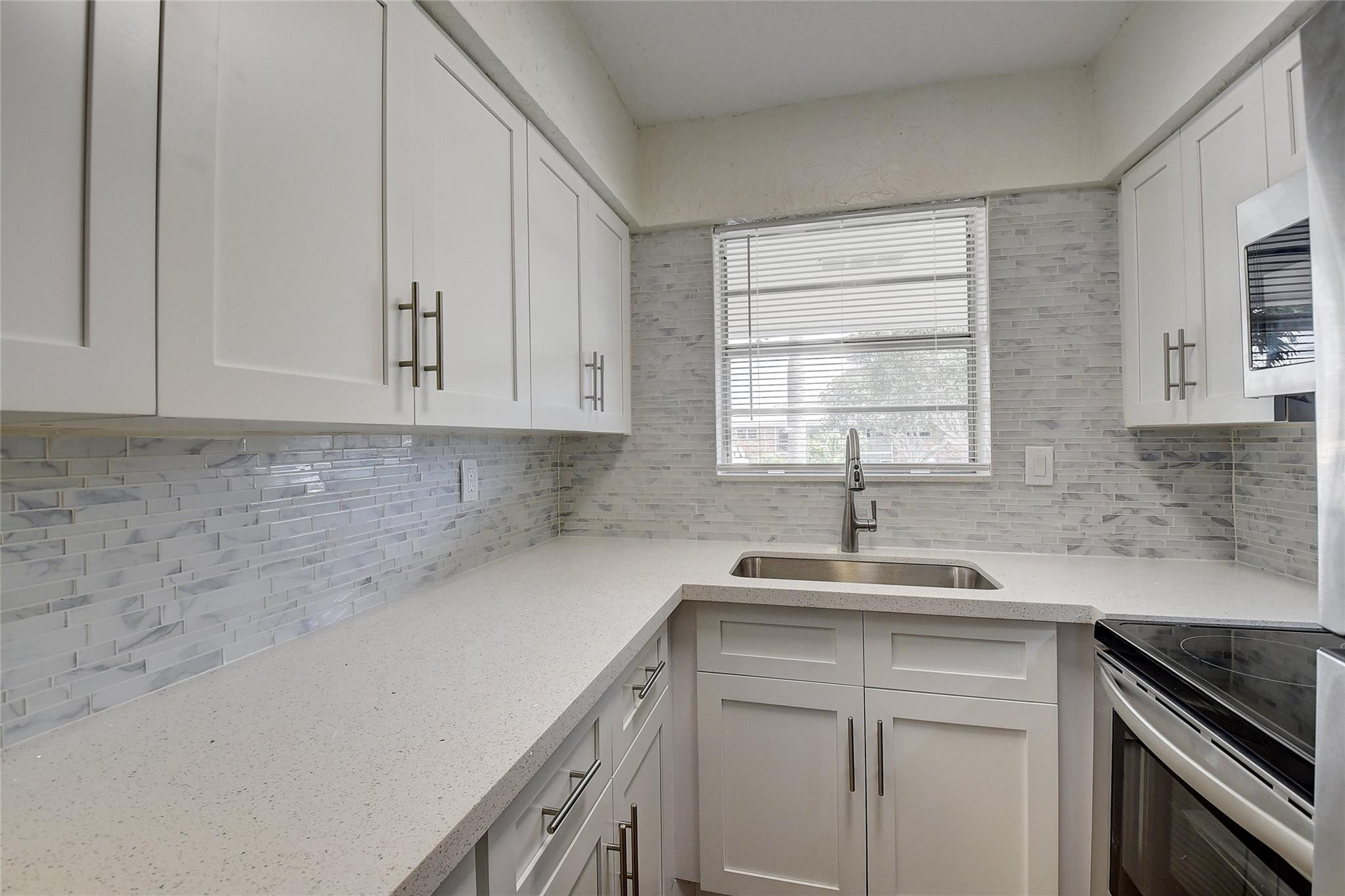 30 SE 13th St B2