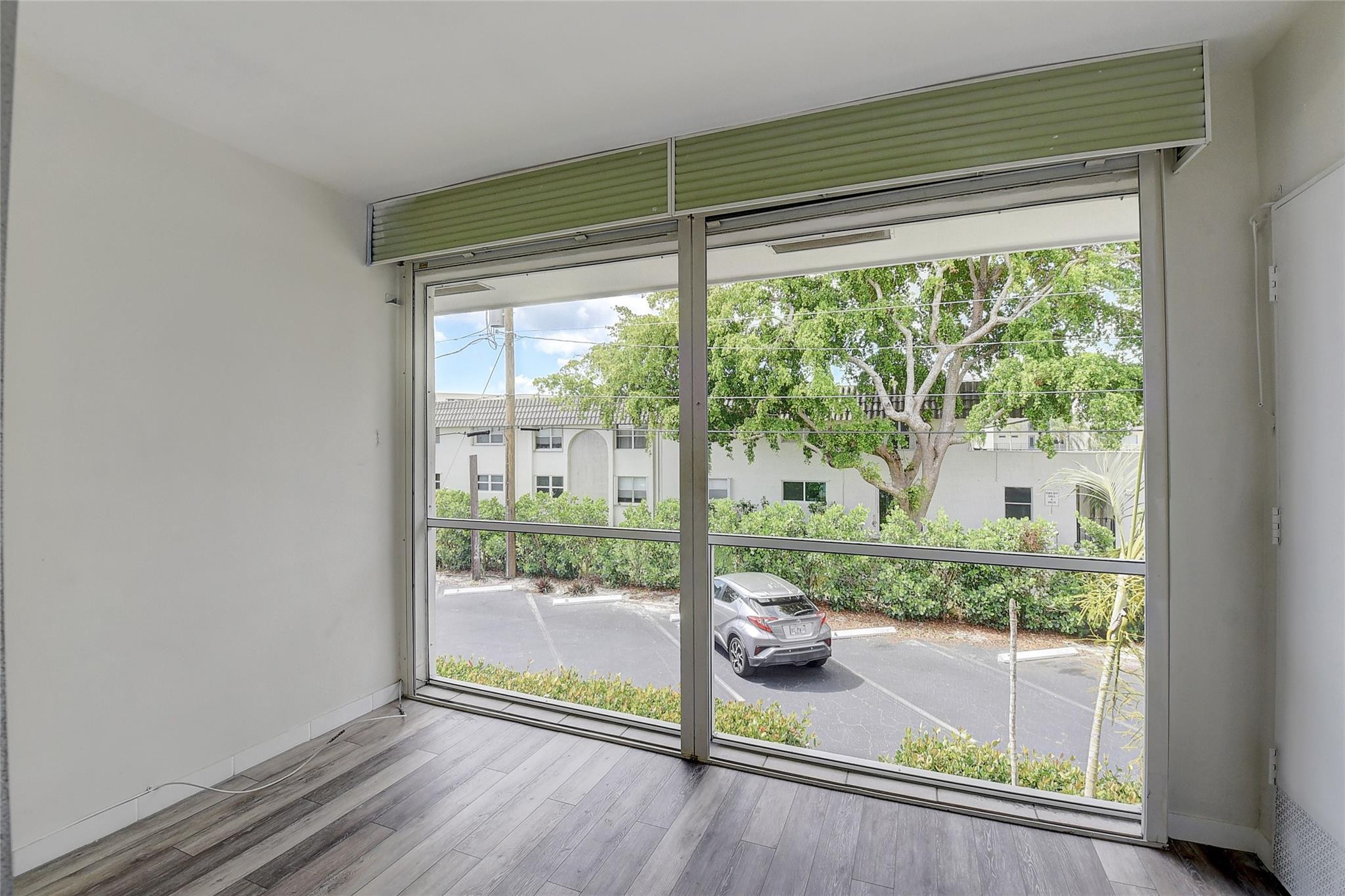 30 SE 13th St B2