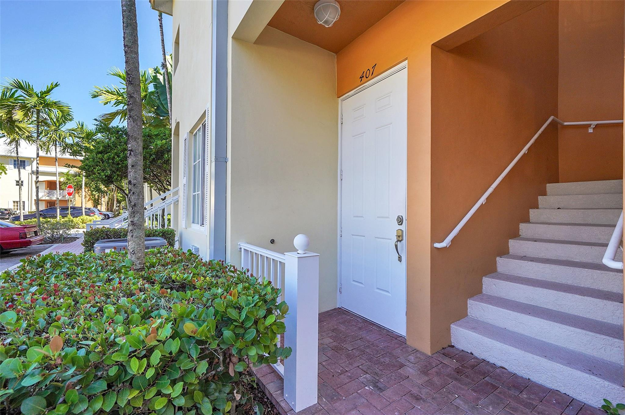 407 SW 13th Ter 407