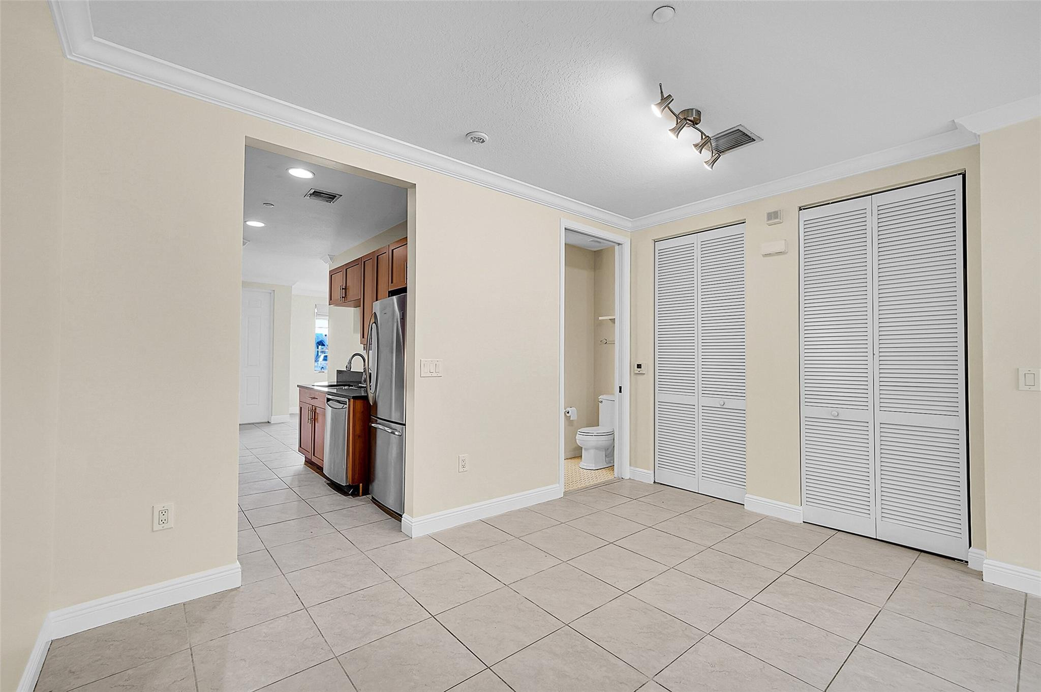 407 SW 13th Ter 407