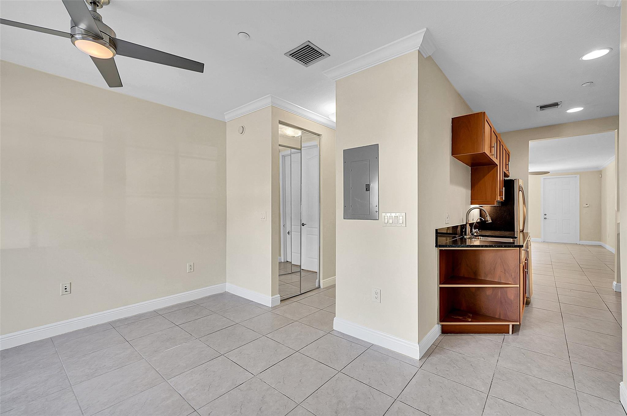 407 SW 13th Ter 407