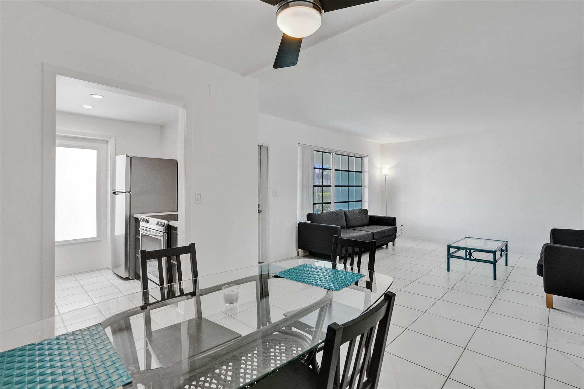 931 SE 9th Ave 2