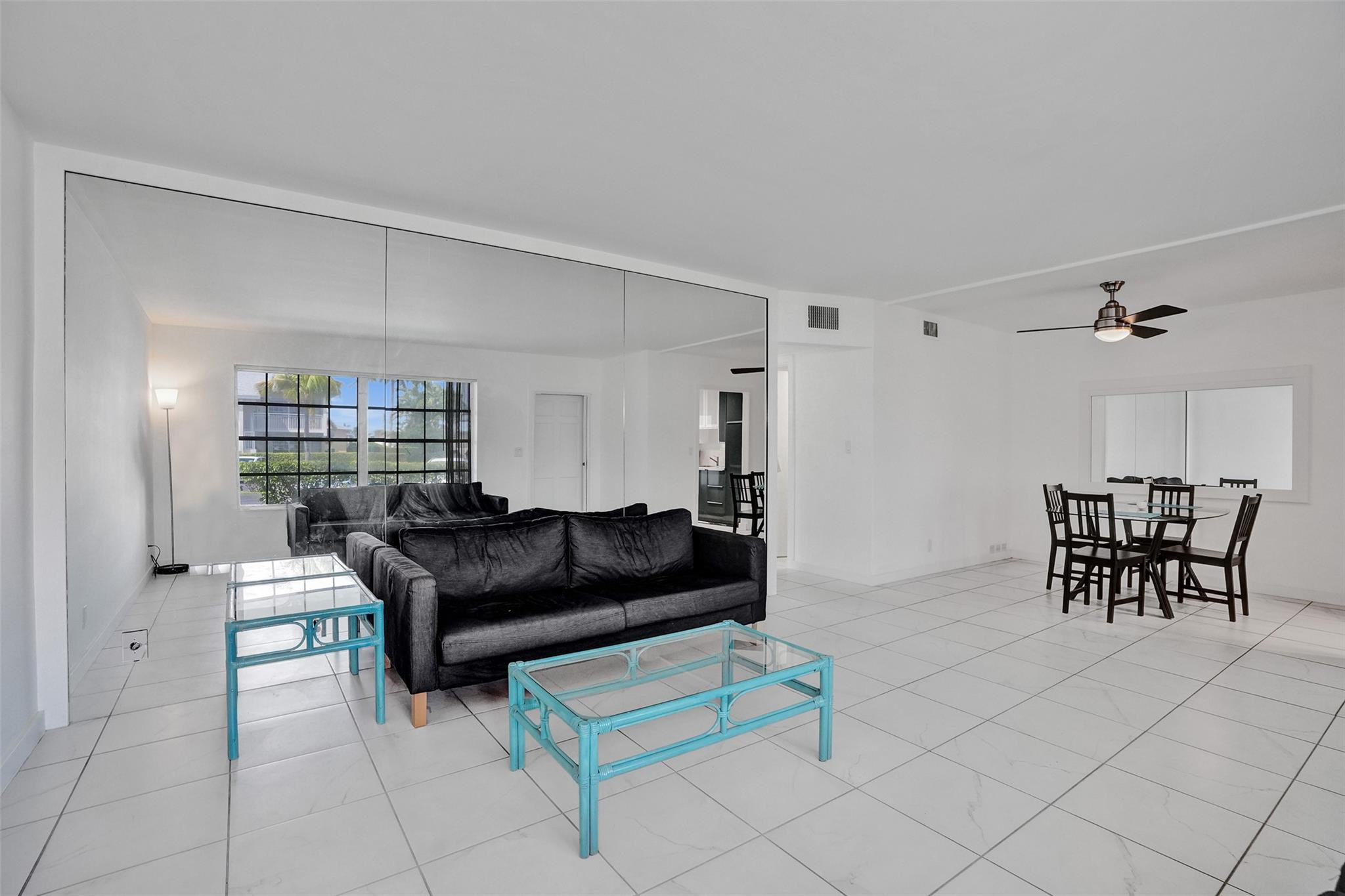 931 SE 9th Ave 2
