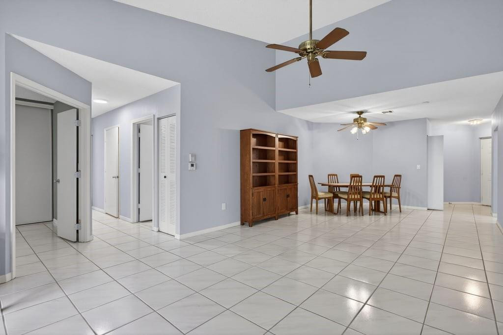 4250 NW 30th St 357