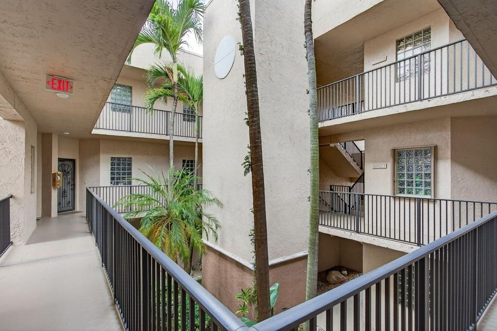 4250 NW 30th St 357