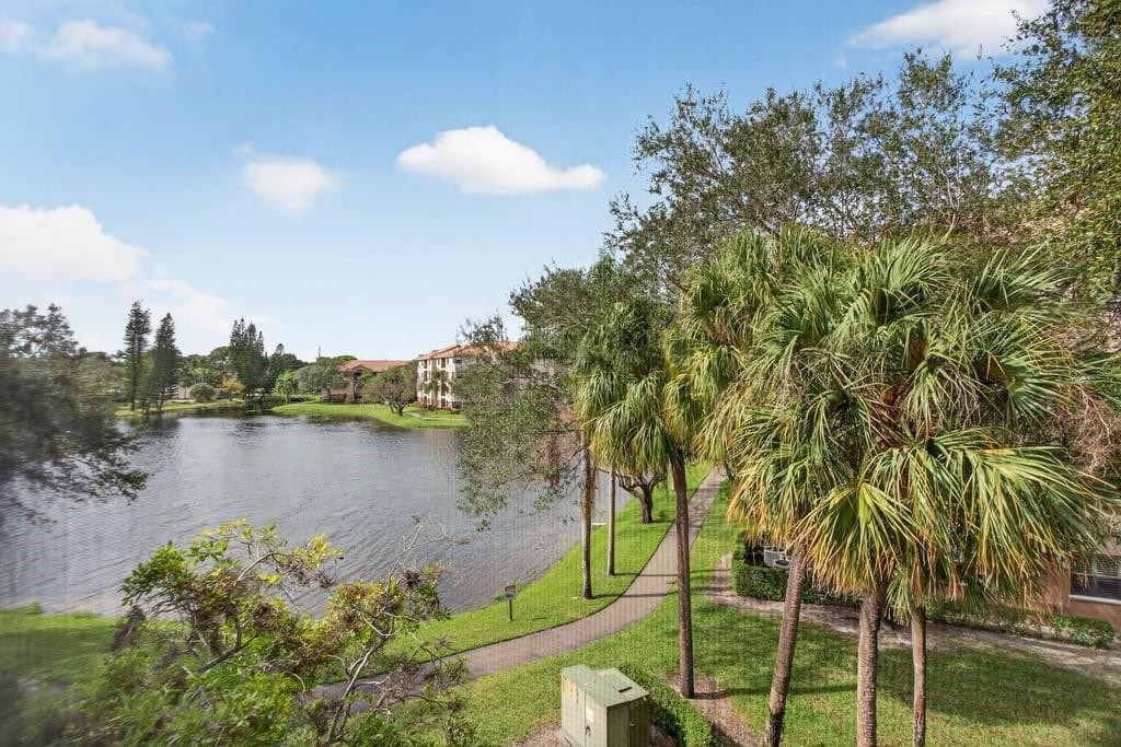 4250 NW 30th St 357