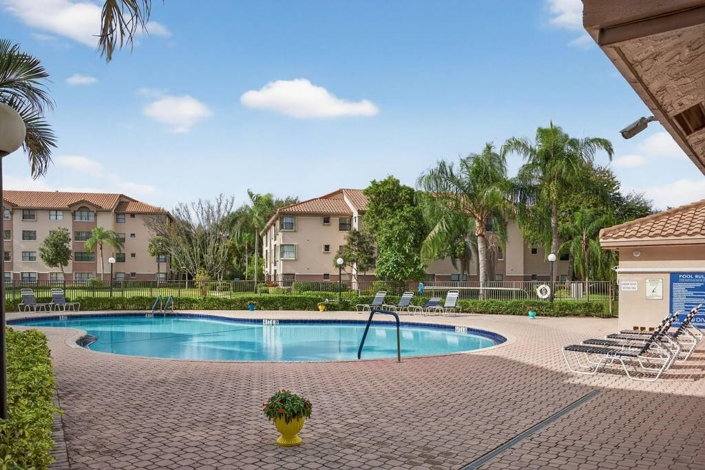 4250 NW 30th St 357