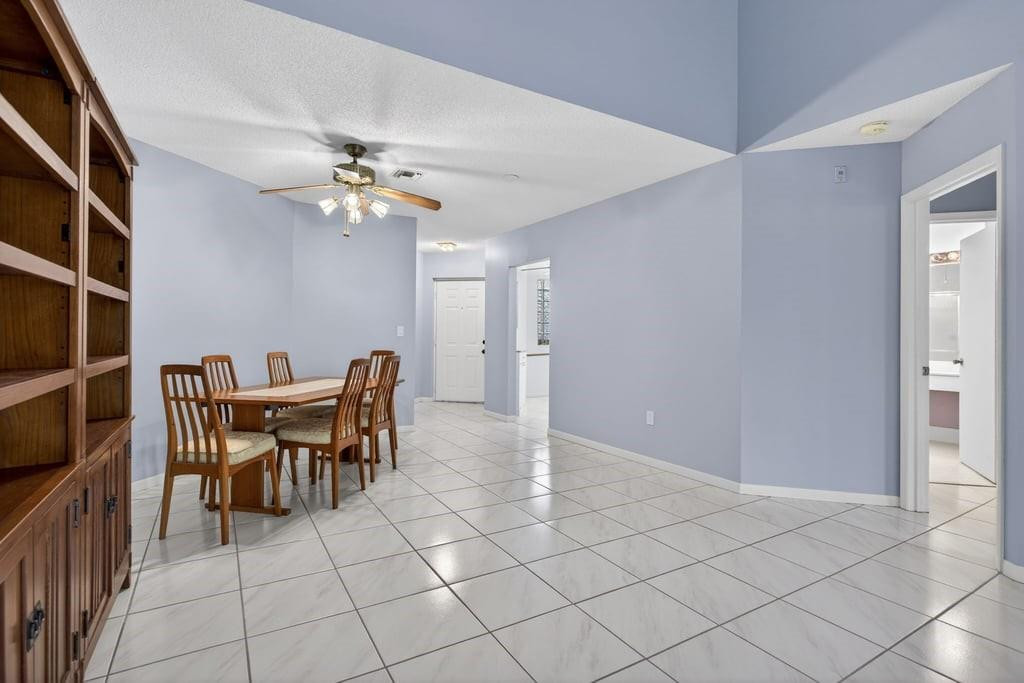 4250 NW 30th St 357