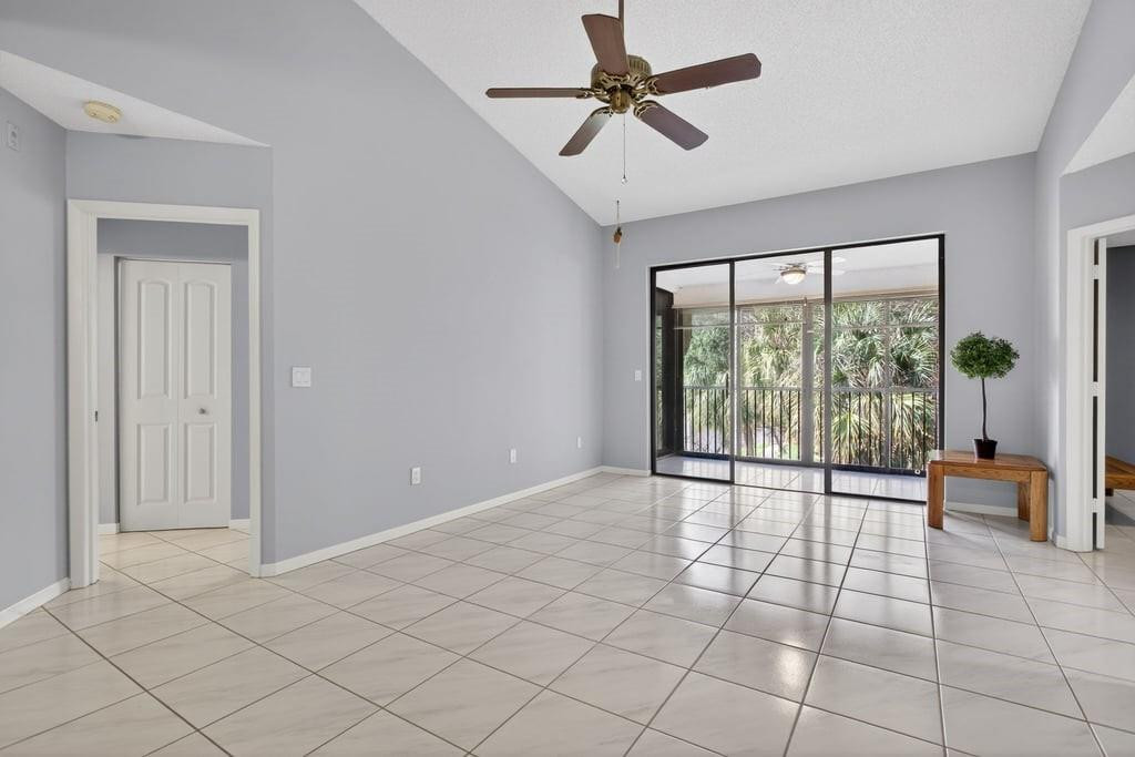 4250 NW 30th St 357