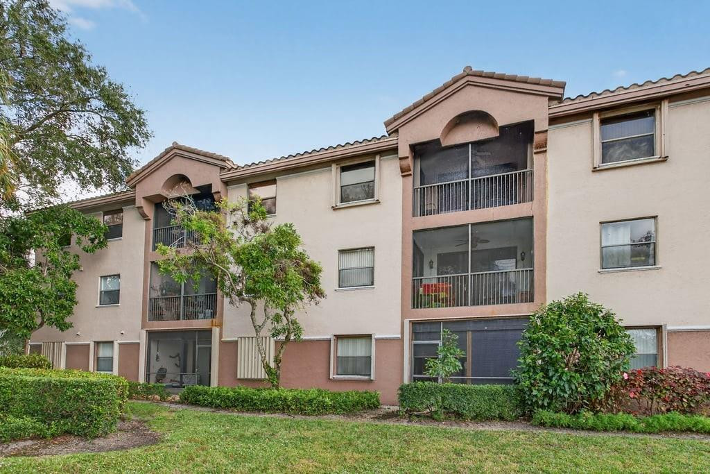4250 NW 30th St 357